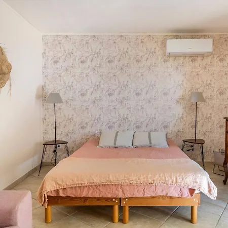 Des Vignes En Drome Provencale Bed & Breakfast